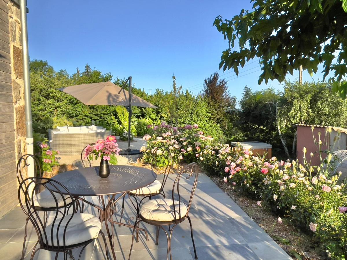 Gite De Charme 5 Etoiles Pour Couple Avec Sauna Et Jacuzzi Exterieurs Privatifs Peaugres Exterior photo