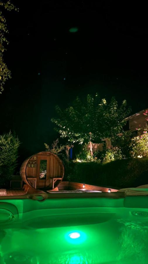 Gite De Charme 5 Etoiles Pour Couple Avec Sauna Et Jacuzzi Exterieurs Privatifs Peaugres Exterior photo